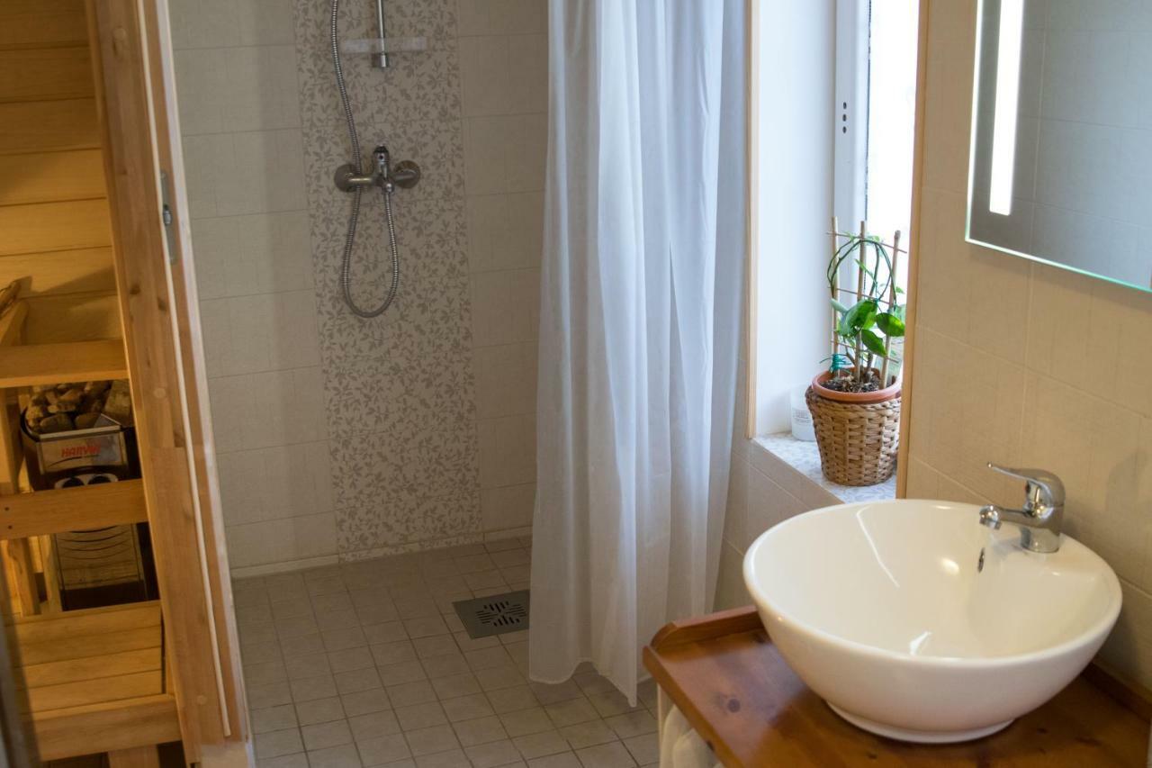 Liisupesa Apartment With Sauna And Garden Pärnu Esterno foto